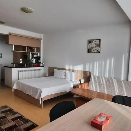 500m De Plaja - - Self Check-in